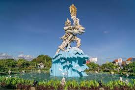 Patung Suci dan Ikon Tradisional